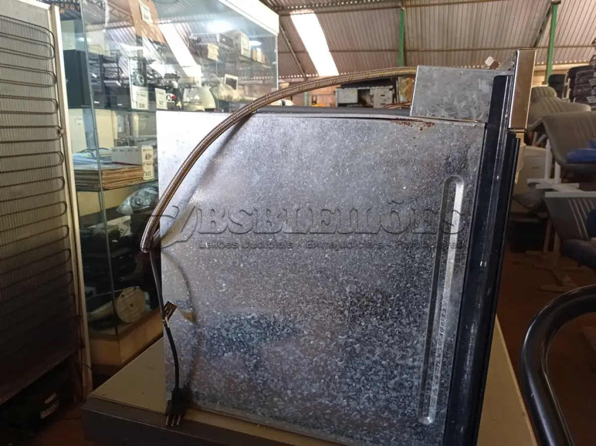 LOTE 332 - 01 FORNO ELÉTRICO 220V MODELO: BOA61A MARCA BRASTEMP. (NO ESTADO) ATENÇÃO! FAZER A VISITAÇÃO ANTES DE ARREMATAR, NÃO SABEMOS SE FUNCIONA. LEILÃO NÃO TEM GARANTIA E NEM DEVOLUÇÃO, SUJEITO A POSSÍVEIS AVARIAS VISÍVEIS/OCULTAS E/OU AUSÊNCIA DE COMPONENTES.