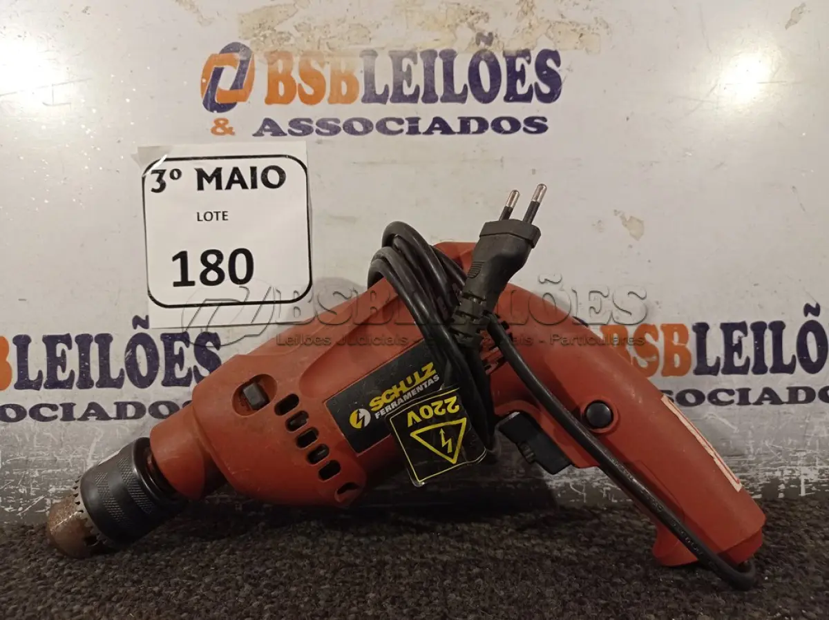 LOTE 180 - 01 PARAFUSADEIRA/FURADEIRA MARCA SCHUZ 220V. (NO ESTADO) ATENÇÃO! FAZER A VISITAÇÃO ANTES DE ARREMATAR, NÃO SABEMOS SE FUNCIONA. LEILÃO NÃO TEM GARANTIA E NEM DEVOLUÇÃO, SUJEITO A POSSÍVEIS AVARIAS VISÍVEIS/OCULTAS E/OU AUSÊNCIA DE COMPONENTES.