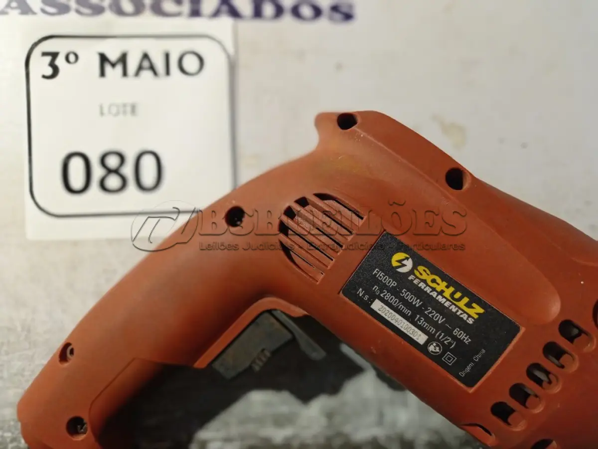 LOTE 080 - 01 PARAFUSADEIRA/FURADEIRA MARCA SCHUZ 220V. (NO ESTADO) ATENÇÃO! FAZER A VISITAÇÃO ANTES DE ARREMATAR, NÃO SABEMOS SE FUNCIONA. LEILÃO NÃO TEM GARANTIA E NEM DEVOLUÇÃO, SUJEITO A POSSÍVEIS AVARIAS VISÍVEIS/OCULTAS E/OU AUSÊNCIA DE COMPONENTES.