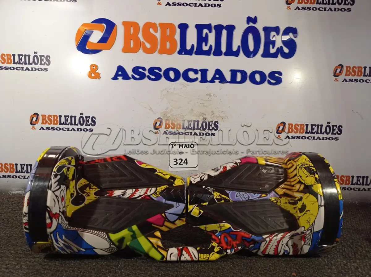 LOTE 324 - 01 HOVERBOARD ELÉTRICO SEM CARREGADOR. (NO ESTADO) ATENÇÃO! FAZER A VISITAÇÃO ANTES DE ARREMATAR, NÃO SABEMOS SE FUNCIONA. LEILÃO NÃO TEM GARANTIA E NEM DEVOLUÇÃO, SUJEITO A POSSÍVEIS AVARIAS VISÍVEIS/OCULTAS E/OU AUSÊNCIA DE COMPONENTES.