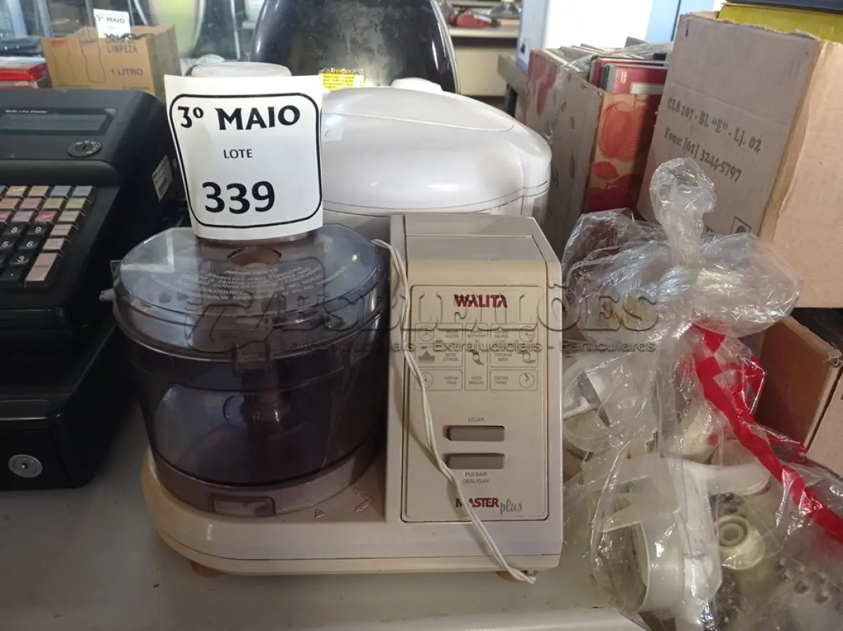 LOTE 339 - 01 AIR FRYER MARCA BRITÂNIA, 01 PANELA ELÉTRICA DE ARROZ E 01 PROCESSADOR MARCA WALITA.  (NO ESTADO) ATENÇÃO! FAZER A VISITAÇÃO ANTES DE ARREMATAR, NÃO SABEMOS SE FUNCIONA. LEILÃO NÃO TEM GARANTIA E NEM DEVOLUÇÃO, SUJEITO A POSSÍVEIS AVARIAS VISÍVEIS/OCULTAS E/OU AUSÊNCIA DE COMPONENTES.