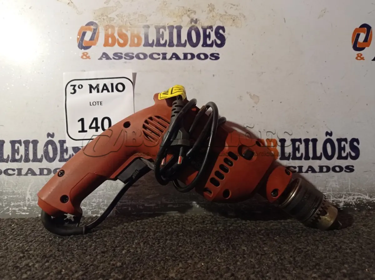 LOTE 140 - 01 PARAFUSADEIRA/FURADEIRA MARCA SCHUZ 220V. (NO ESTADO) ATENÇÃO! FAZER A VISITAÇÃO ANTES DE ARREMATAR, NÃO SABEMOS SE FUNCIONA. LEILÃO NÃO TEM GARANTIA E NEM DEVOLUÇÃO, SUJEITO A POSSÍVEIS AVARIAS VISÍVEIS/OCULTAS E/OU AUSÊNCIA DE COMPONENTES.