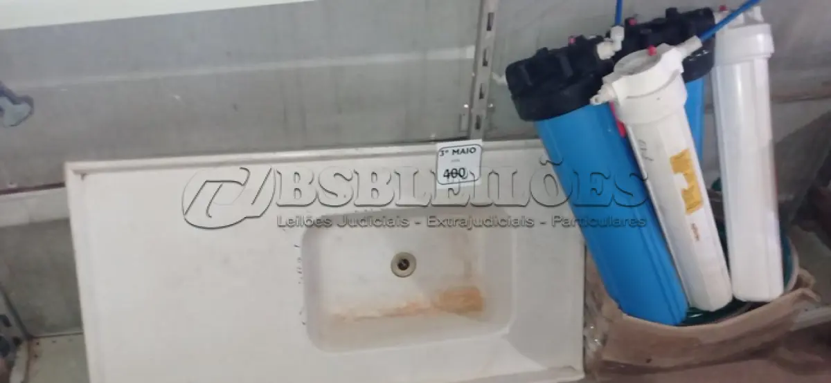 LOTE 400 - 01 PIA DE FIBRA E 04 FILTOS. (NO ESTADO) ATENÇÃO! FAZER A VISITAÇÃO ANTES DE ARREMATAR, NÃO SABEMOS SE FUNCIONA. LEILÃO NÃO TEM GARANTIA E NEM DEVOLUÇÃO, SUJEITO A POSSÍVEIS AVARIAS VISÍVEIS/OCULTAS E/OU AUSÊNCIA DE COMPONENTES.