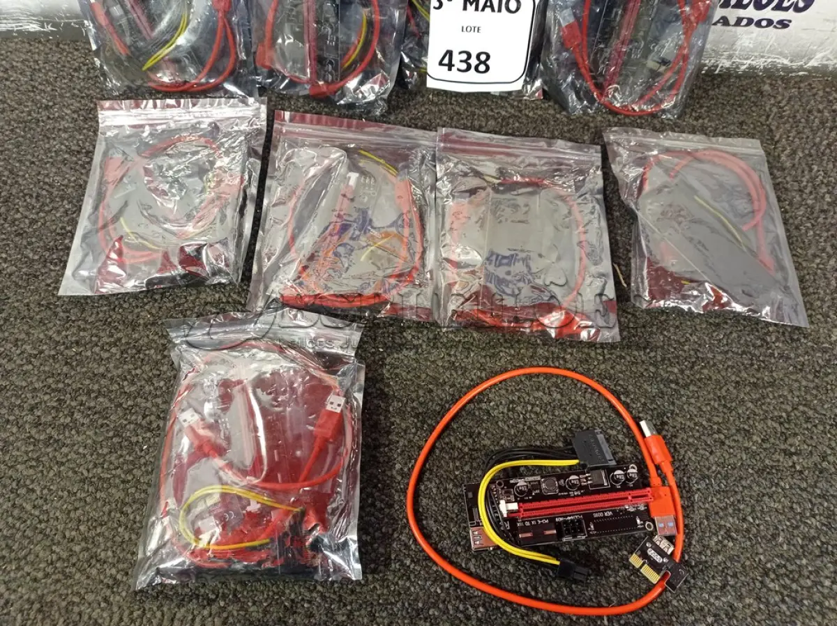 LOTE 438 - 01 LOTE COM 10 PLACAS PCI USB. (NO ESTADO) ATENÇÃO! FAZER A VISITAÇÃO ANTES DE ARREMATAR, NÃO SABEMOS SE FUNCIONA. LEILÃO NÃO TEM GARANTIA E NEM DEVOLUÇÃO, SUJEITO A POSSÍVEIS AVARIAS VISÍVEIS/OCULTAS E/OU AUSÊNCIA DE COMPONENTES.