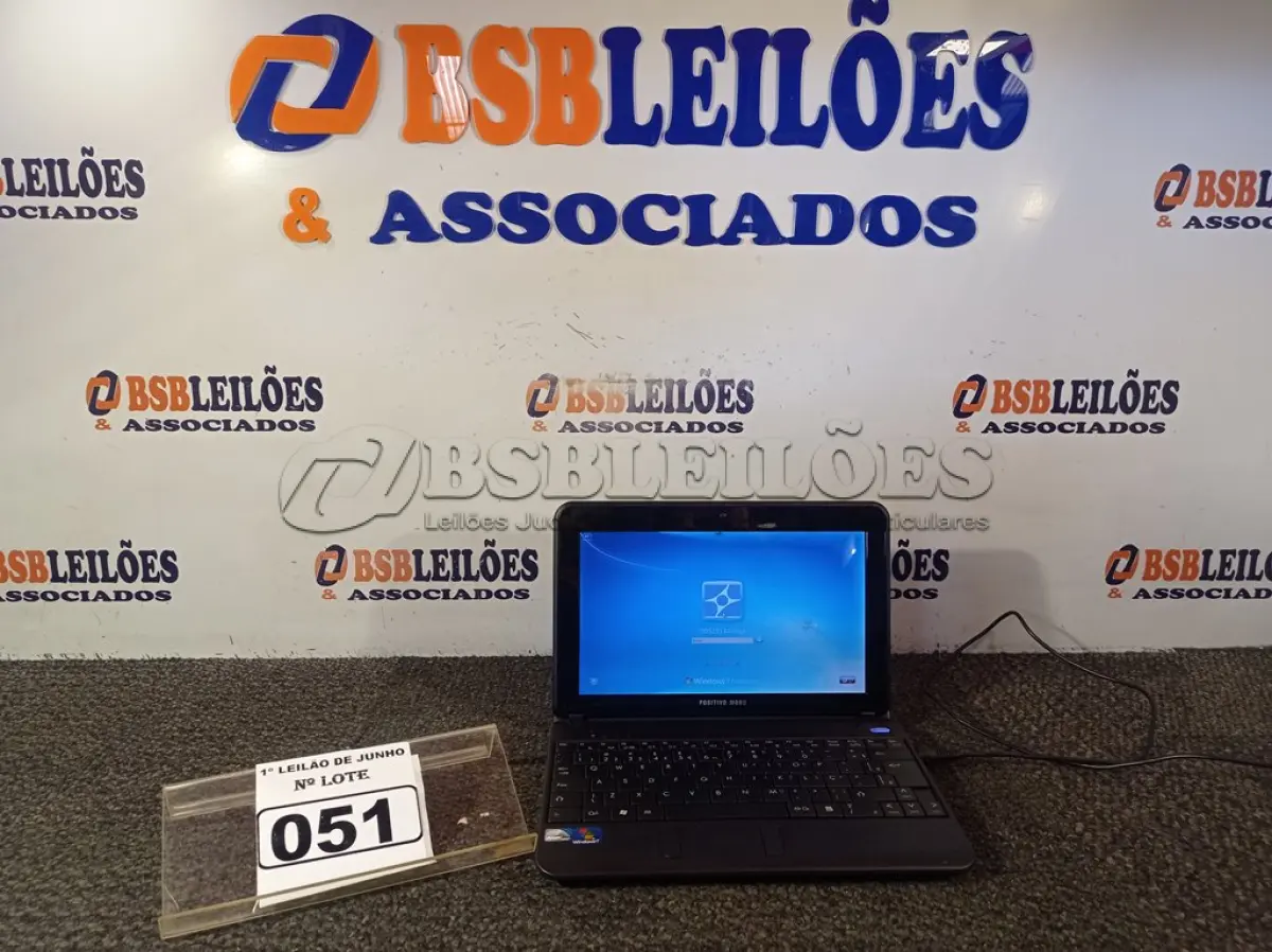 LOTE 051 - 01NETBOK POSITIVO MOBO SEM FONTE. (LIGANDO) (NO ESTADO) ATENÇÃO! FAZER A VISITAÇÃO ANTES DE ARREMATAR, NÃO SABEMOS SE FUNCIONA. LEILÃO NÃO TEM GARANTIA E NEM DEVOLUÇÃO, SUJEITO A POSSÍVEIS AVARIAS VISÍVEIS/OCULTAS E/OU AUSÊNCIA DE COMPONENTES.