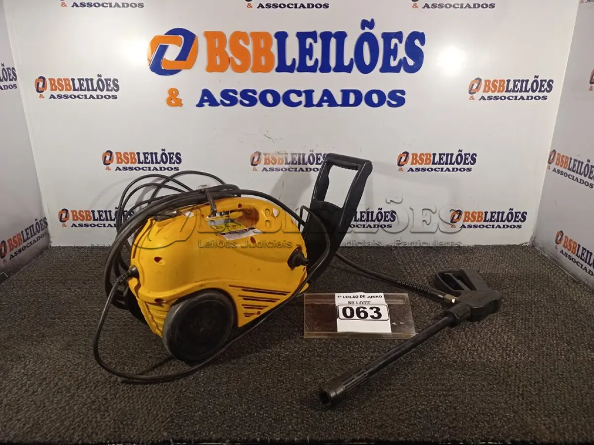 LOTE 063 - 01 LAVADORA DE ALTA PRESSÃO MARCA BRICO 220V. (NO ESTADO) ATENÇÃO! FAZER A VISITAÇÃO ANTES DE ARREMATAR, NÃO SABEMOS SE FUNCIONA. LEILÃO NÃO TEM GARANTIA E NEM DEVOLUÇÃO, SUJEITO A POSSÍVEIS AVARIAS VISÍVEIS/OCULTAS E/OU AUSÊNCIA DE COMPONENTES.