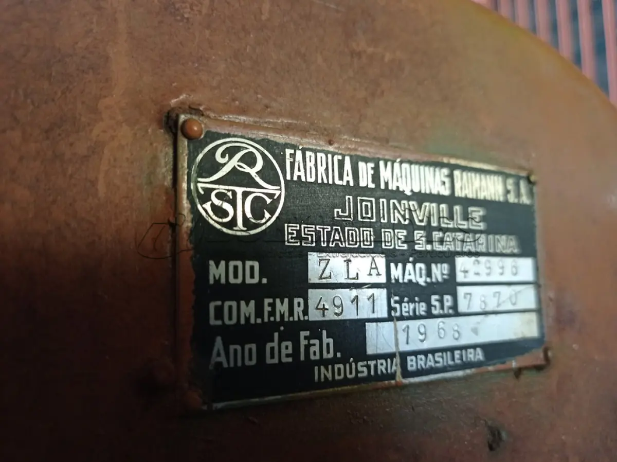 LOTE 473 - 01 RESPIGADEIRA PARA MARCENARIA MARCA MARAJÓ. (NO ESTADO) ATENÇÃO! FAZER A VISITAÇÃO ANTES DE ARREMATAR, NÃO SABEMOS SE FUNCIONA. LEILÃO NÃO TEM GARANTIA E NEM DEVOLUÇÃO, SUJEITO A POSSÍVEIS AVARIAS VISÍVEIS/OCULTAS E/OU AUSÊNCIA DE COMPONENTES.