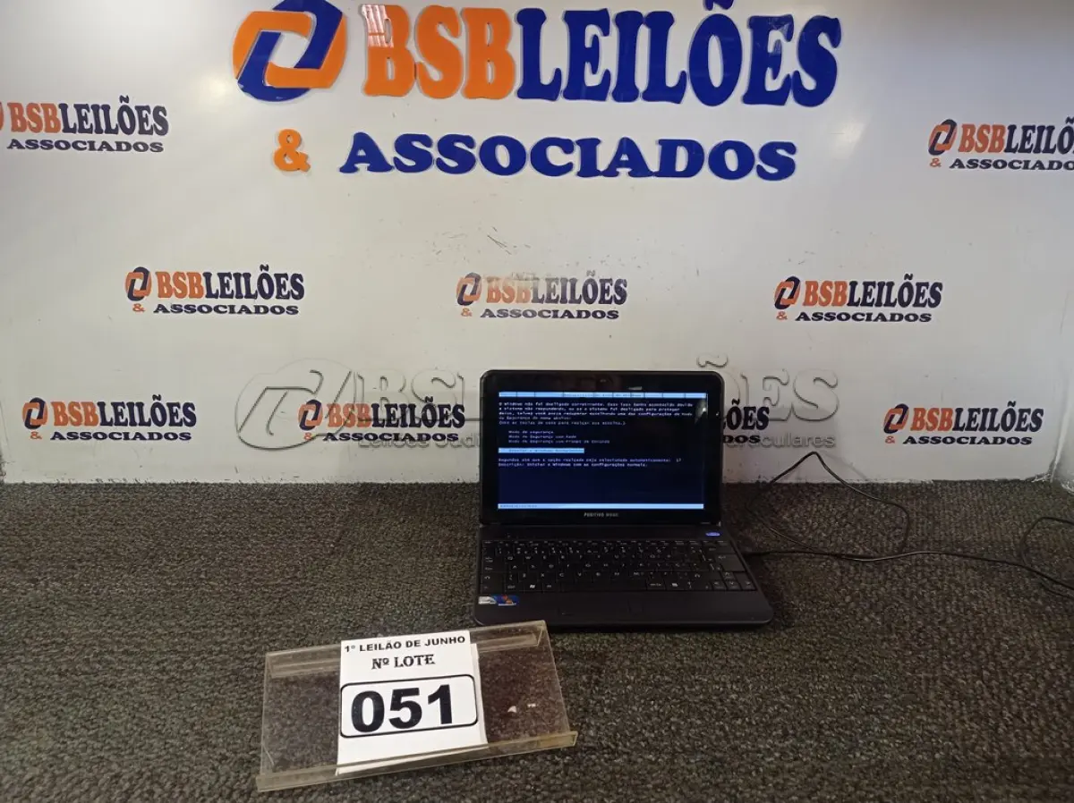 LOTE 051 - 01NETBOK POSITIVO MOBO SEM FONTE. (LIGANDO) (NO ESTADO) ATENÇÃO! FAZER A VISITAÇÃO ANTES DE ARREMATAR, NÃO SABEMOS SE FUNCIONA. LEILÃO NÃO TEM GARANTIA E NEM DEVOLUÇÃO, SUJEITO A POSSÍVEIS AVARIAS VISÍVEIS/OCULTAS E/OU AUSÊNCIA DE COMPONENTES.
