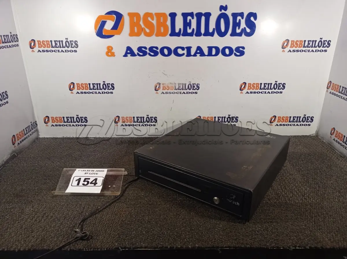 LOTE 154 - 01 CAIXA REGISTRADORA PARA DINHEIRO MANUAL. (NO ESTADO) ATENÇÃO! FAZER A VISITAÇÃO ANTES DE ARREMATAR, NÃO SABEMOS SE FUNCIONA. LEILÃO NÃO TEM GARANTIA E NEM DEVOLUÇÃO, SUJEITO A POSSÍVEIS AVARIAS VISÍVEIS/OCULTAS E/OU AUSÊNCIA DE COMPONENTES.