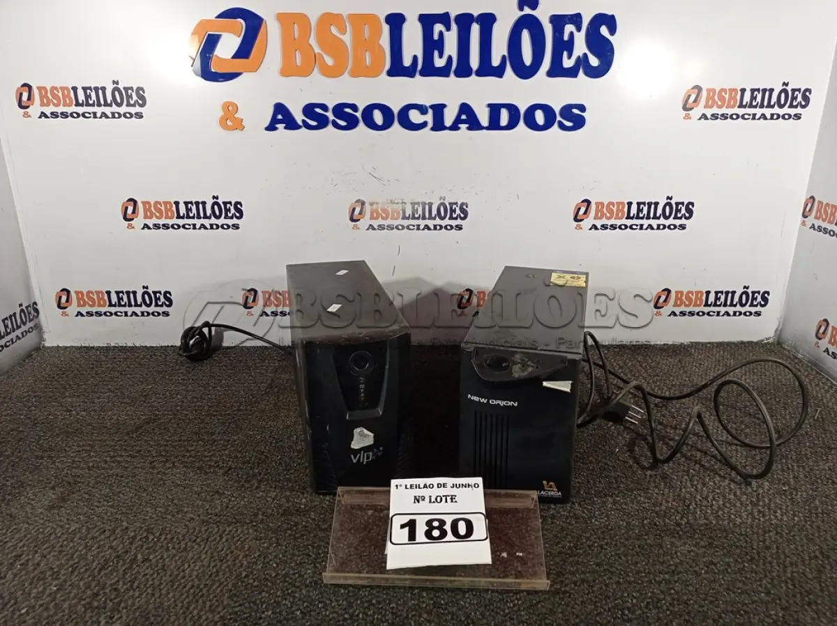 LOTE 180 - 02 NOBREAKS, SENDO 01 VSI DE 1400VA. (NO ESTADO) ATENÇÃO! FAZER A VISITAÇÃO ANTES DE ARREMATAR, NÃO SABEMOS SE FUNCIONA. LEILÃO NÃO TEM GARANTIA E NEM DEVOLUÇÃO, SUJEITO A POSSÍVEIS AVARIAS VISÍVEIS/OCULTAS E/OU AUSÊNCIA DE COMPONENTES.