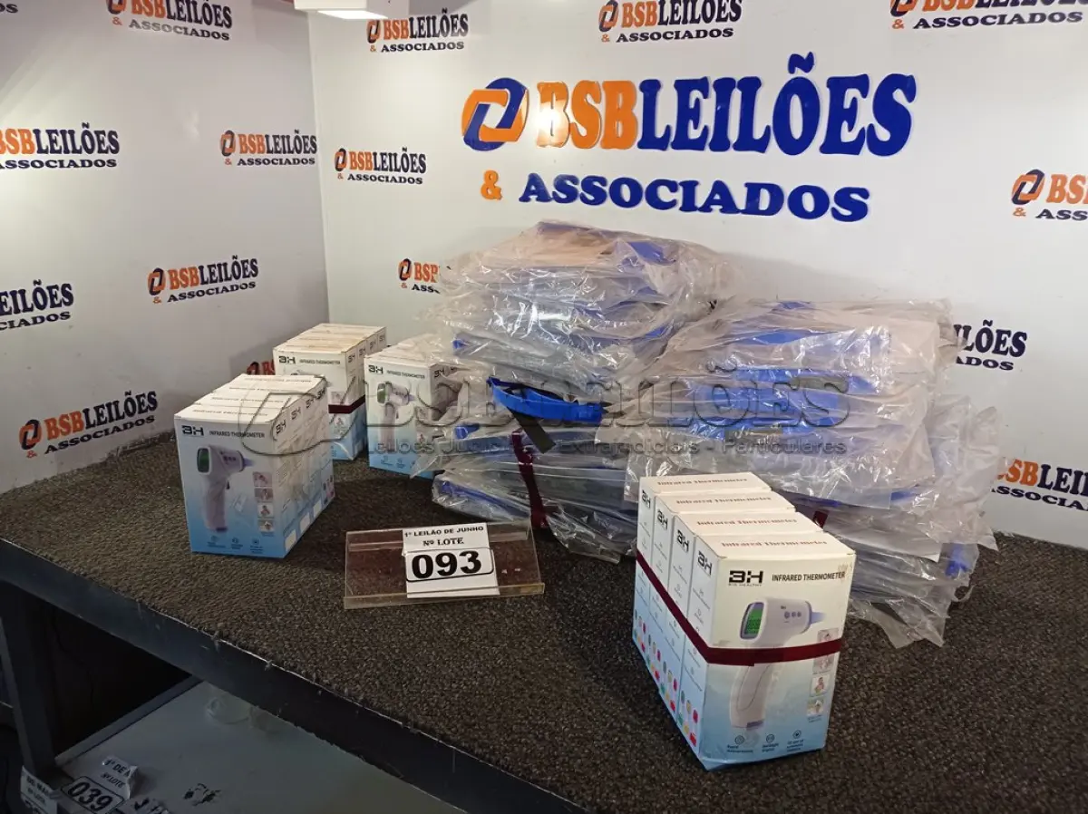 LOTE 093 - 40 MÁSCARAS DE PROTEÇÃO E 16 TERMÔMETROS DIGITAI. (NO ESTADO) ATENÇÃO! FAZER A VISITAÇÃO ANTES DE ARREMATAR, NÃO SABEMOS SE FUNCIONA. LEILÃO NÃO TEM GARANTIA E NEM DEVOLUÇÃO, SUJEITO A POSSÍVEIS AVARIAS VISÍVEIS/OCULTAS E/OU AUSÊNCIA DE COMPONENTES.