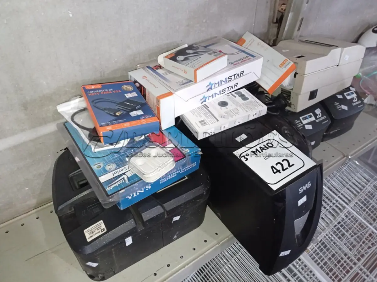 LOTE 422 - 02 ESTABILIZADORES, 03 IMPRESSORAS DE CUPOM, 01 RELÓGIO DE PONTO E PERIFÉRICOS DIVERSOS.  (NO ESTADO) ATENÇÃO! FAZER A VISITAÇÃO ANTES DE ARREMATAR, NÃO SABEMOS SE FUNCIONA. LEILÃO NÃO TEM GARANTIA E NEM DEVOLUÇÃO, SUJEITO A POSSÍVEIS AVARIAS VISÍVEIS/OCULTAS E/OU AUSÊNCIA DE COMPONENTES.