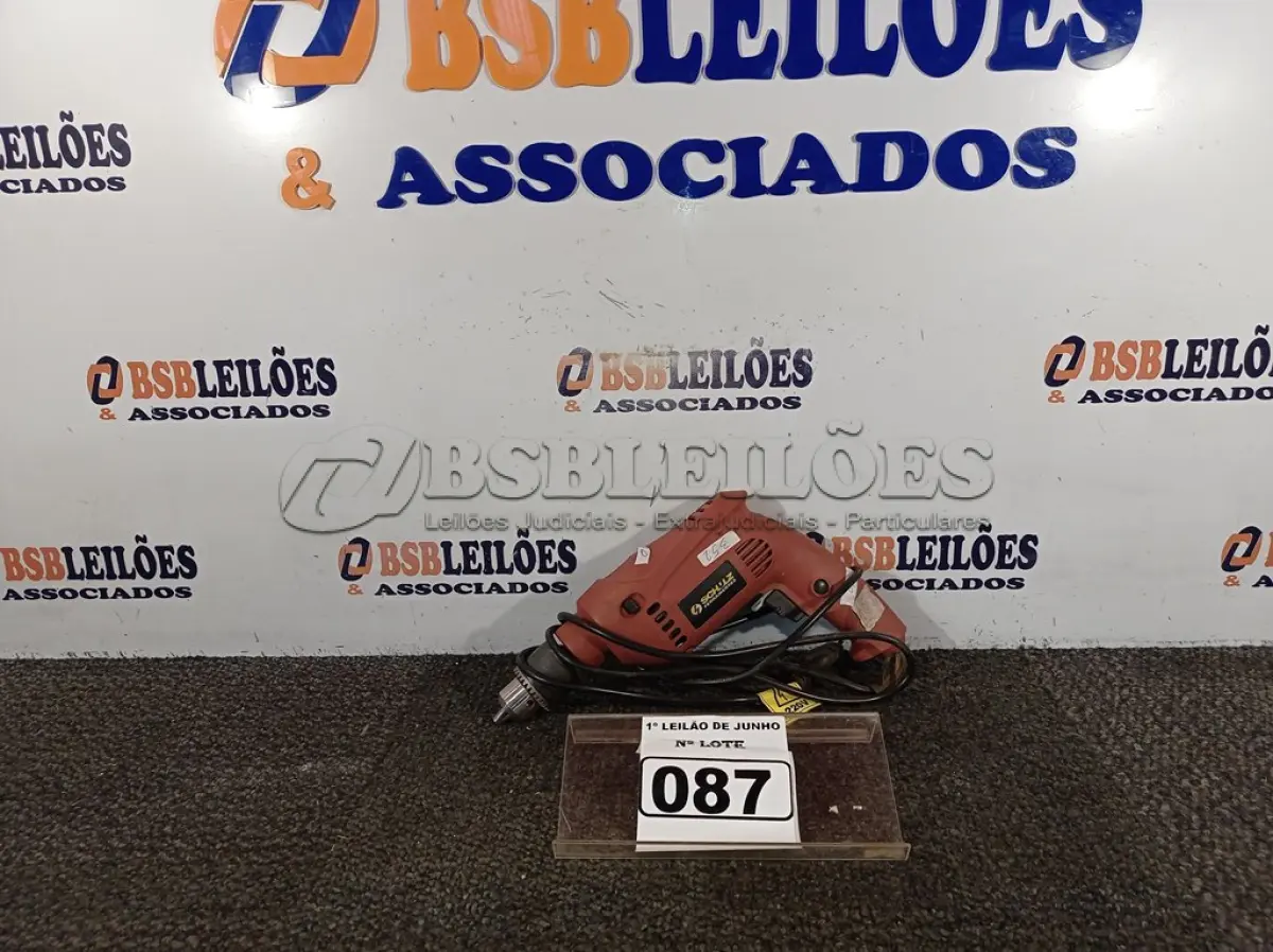 LOTE 087 - 01 PARAFUSADEIRA/FURADEIRA MARCA SCHUZ 220V. (NO ESTADO) ATENÇÃO! FAZER A VISITAÇÃO ANTES DE ARREMATAR, NÃO SABEMOS SE FUNCIONA. LEILÃO NÃO TEM GARANTIA E NEM DEVOLUÇÃO, SUJEITO A POSSÍVEIS AVARIAS VISÍVEIS/OCULTAS E/OU AUSÊNCIA DE COMPONENTES.