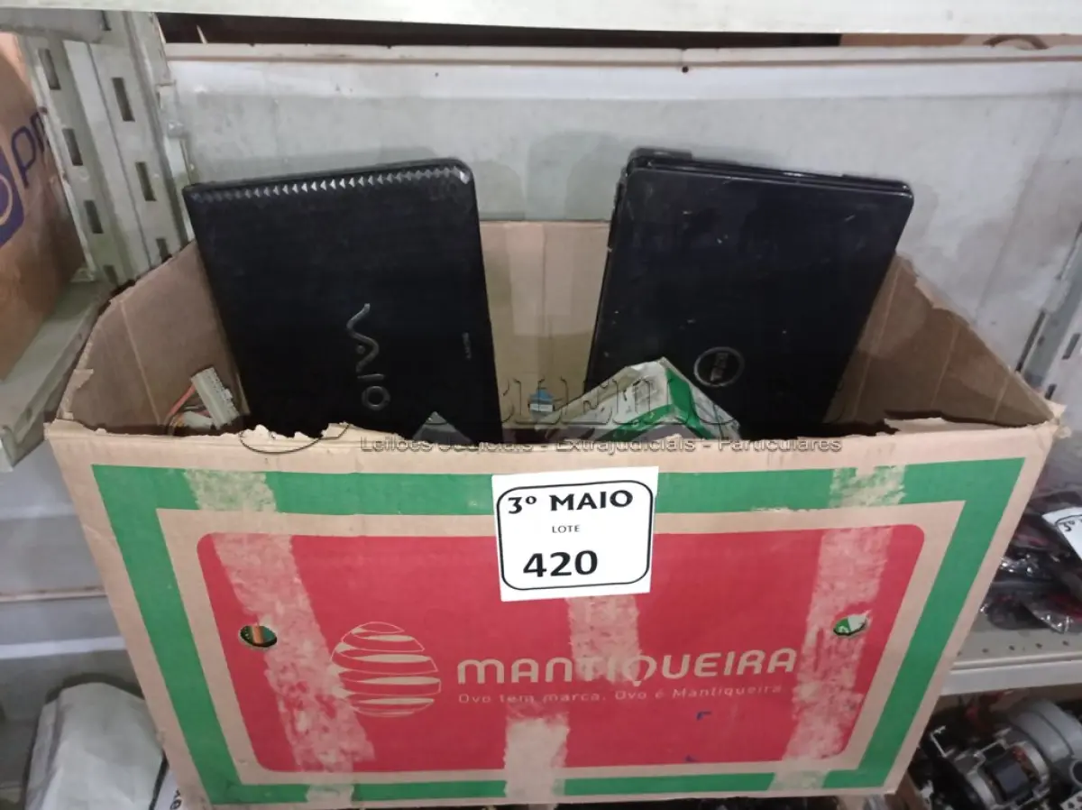LOTE 420 - 01 LOTE COM FONTES DE ALIMENTAÇÃO PARA PC, 02 SUCATAS DE NOTEBOOK E DIVERSOS. (NO ESTADO) ATENÇÃO! FAZER A VISITAÇÃO ANTES DE ARREMATAR, NÃO SABEMOS SE FUNCIONA. LEILÃO NÃO TEM GARANTIA E NEM DEVOLUÇÃO, SUJEITO A POSSÍVEIS AVARIAS VISÍVEIS/OCULTAS E/OU AUSÊNCIA DE COMPONENTES.