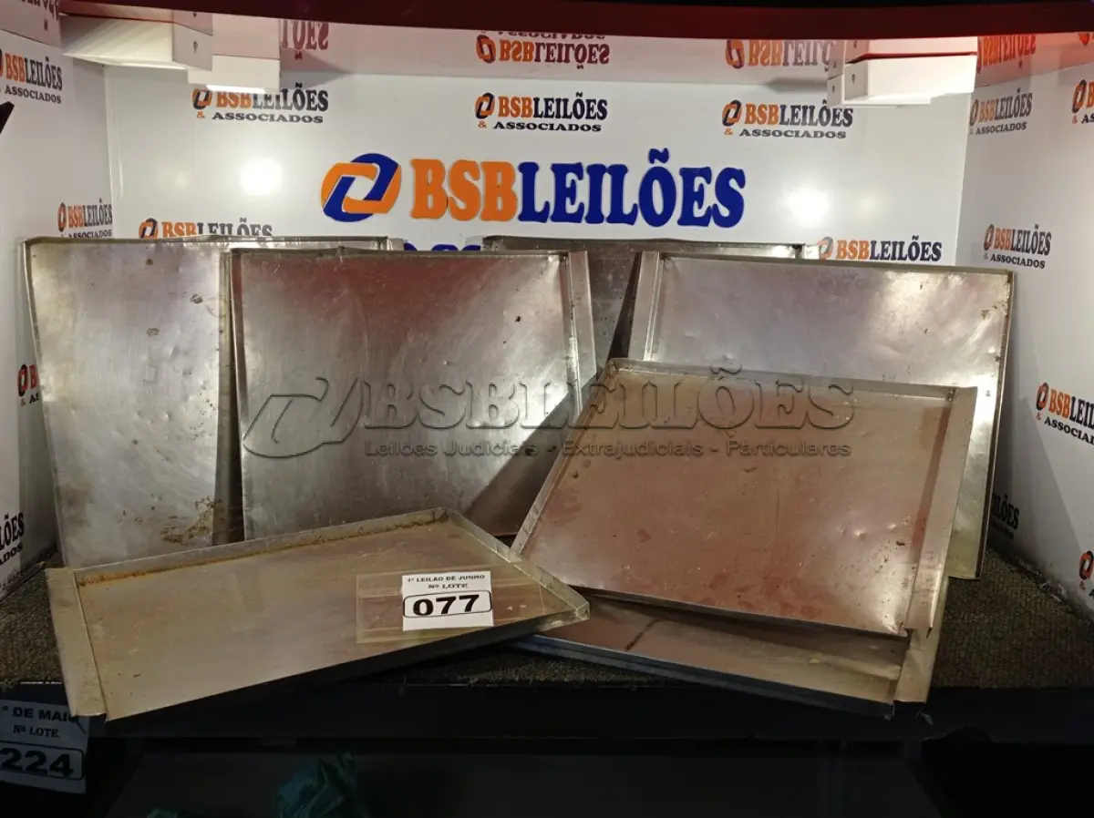 LOTE 077 - 07 FORMAS PARA FORNO INDUSTRIAL EM INOX. (NO ESTADO) ATENÇÃO! FAZER A VISITAÇÃO ANTES DE ARREMATAR, NÃO SABEMOS SE FUNCIONA. LEILÃO NÃO TEM GARANTIA E NEM DEVOLUÇÃO, SUJEITO A POSSÍVEIS AVARIAS VISÍVEIS/OCULTAS E/OU AUSÊNCIA DE COMPONENTES.