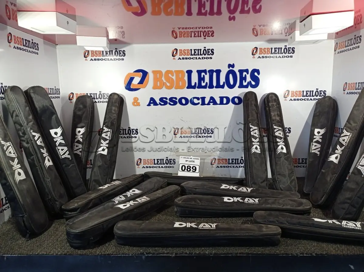LOTE 089 - 20 DETECTORES DE METAL. (NO ESTADO) ATENÇÃO! FAZER A VISITAÇÃO ANTES DE ARREMATAR, NÃO SABEMOS SE FUNCIONA. LEILÃO NÃO TEM GARANTIA E NEM DEVOLUÇÃO, SUJEITO A POSSÍVEIS AVARIAS VISÍVEIS/OCULTAS E/OU AUSÊNCIA DE COMPONENTES.