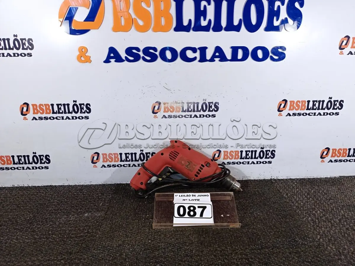 LOTE 087 - 01 PARAFUSADEIRA/FURADEIRA MARCA SCHUZ 220V. (NO ESTADO) ATENÇÃO! FAZER A VISITAÇÃO ANTES DE ARREMATAR, NÃO SABEMOS SE FUNCIONA. LEILÃO NÃO TEM GARANTIA E NEM DEVOLUÇÃO, SUJEITO A POSSÍVEIS AVARIAS VISÍVEIS/OCULTAS E/OU AUSÊNCIA DE COMPONENTES.