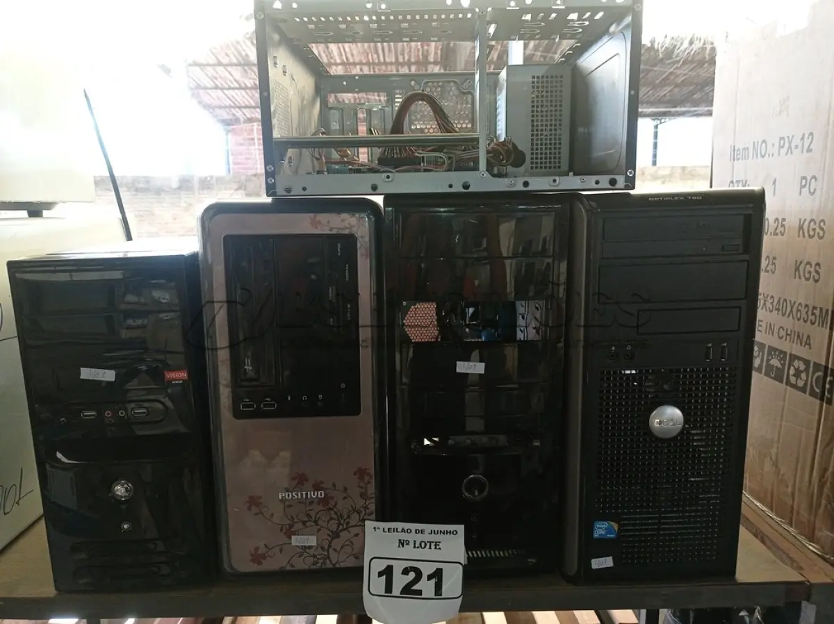 LOTE 121 - 05 CPU’S MARCAS E MODELOS DIVERSOS PARA RETIRADA DE PEÇAS. (NO ESTADO) ATENÇÃO! FAZER A VISITAÇÃO ANTES DE ARREMATAR, NÃO SABEMOS SE FUNCIONA. LEILÃO NÃO TEM GARANTIA E NEM DEVOLUÇÃO, SUJEITO A POSSÍVEIS AVARIAS VISÍVEIS/OCULTAS E/OU AUSÊNCIA DE COMPONENTES.