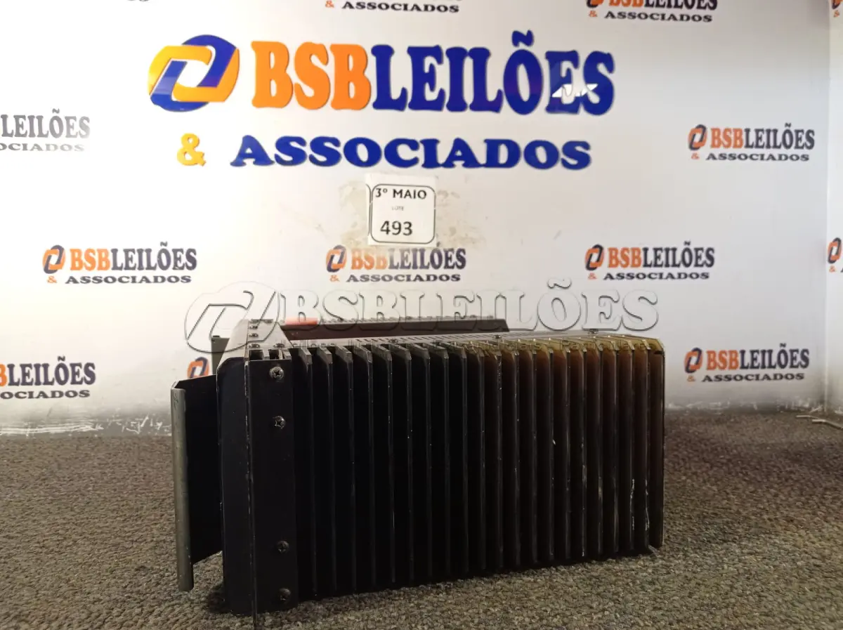 LOTE 493 - 01 AMPLIFICADOR UNIC PA 1800DX. (NO ESTADO) ATENÇÃO! FAZER A VISITAÇÃO ANTES DE ARREMATAR, NÃO SABEMOS SE FUNCIONA. LEILÃO NÃO TEM GARANTIA E NEM DEVOLUÇÃO, SUJEITO A POSSÍVEIS AVARIAS VISÍVEIS/OCULTAS E/OU AUSÊNCIA DE COMPONENTES.