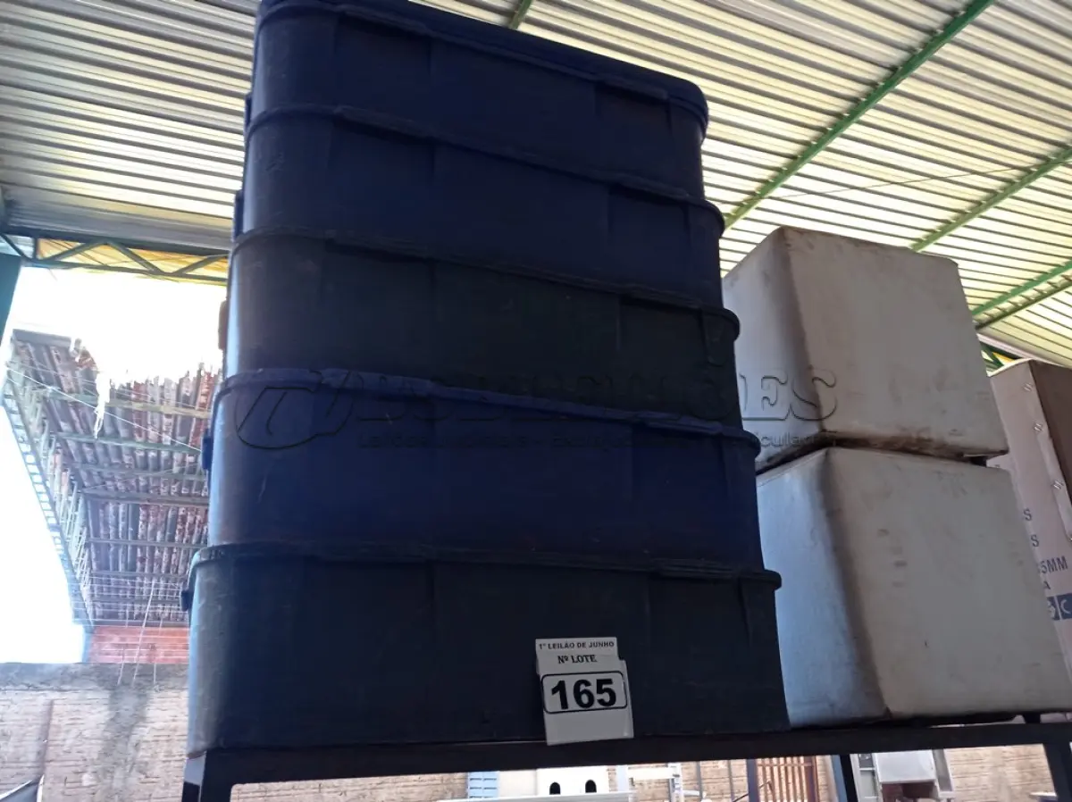 LOTE 165 - 05 CAIXAS BOX. (NO ESTADO) ATENÇÃO! FAZER A VISITAÇÃO ANTES DE ARREMATAR, NÃO SABEMOS SE FUNCIONA. LEILÃO NÃO TEM GARANTIA E NEM DEVOLUÇÃO, SUJEITO A POSSÍVEIS AVARIAS VISÍVEIS/OCULTAS E/OU AUSÊNCIA DE COMPONENTES.