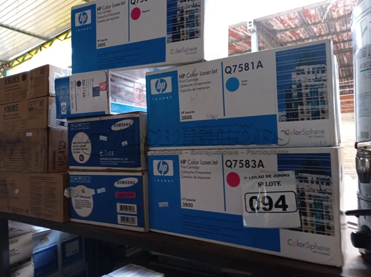 LOTE 094 - 01 LOTE COM VÁRIOS TONNER’S MARCAS HP E SAMSUNG. (NO ESTADO) ATENÇÃO! FAZER A VISITAÇÃO ANTES DE ARREMATAR, NÃO SABEMOS SE FUNCIONA. LEILÃO NÃO TEM GARANTIA E NEM DEVOLUÇÃO, SUJEITO A POSSÍVEIS AVARIAS VISÍVEIS/OCULTAS E/OU AUSÊNCIA DE COMPONENTES.