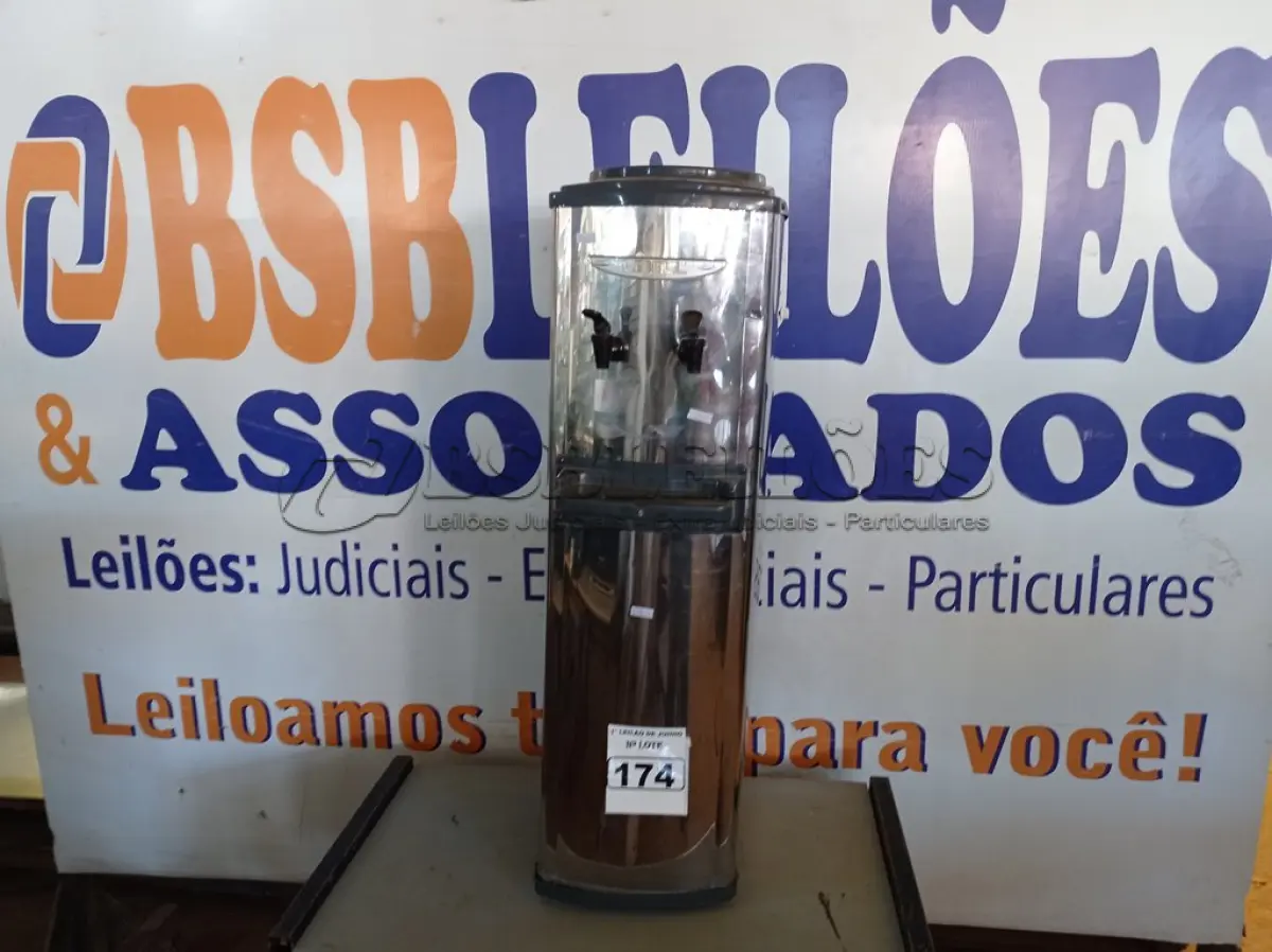 LOTE 174 - 01 FILTRO REFRIGERADO PARA GARRAFÃO EM INOX MARCA LIBELL. (NO ESTADO) ATENÇÃO! FAZER A VISITAÇÃO ANTES DE ARREMATAR, NÃO SABEMOS SE FUNCIONA. LEILÃO NÃO TEM GARANTIA E NEM DEVOLUÇÃO, SUJEITO A POSSÍVEIS AVARIAS VISÍVEIS/OCULTAS E/OU AUSÊNCIA DE COMPONENTES.