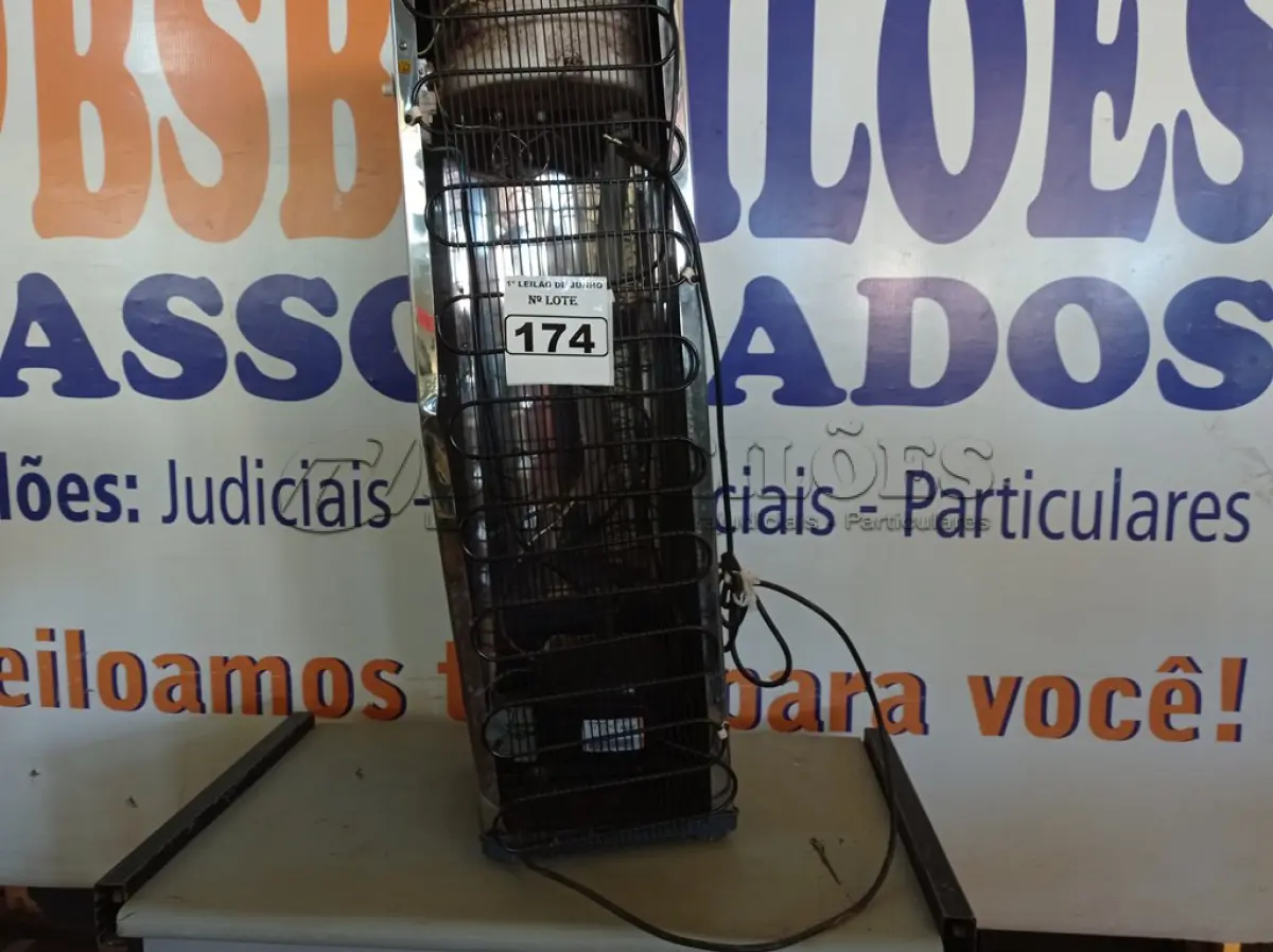 LOTE 174 - 01 FILTRO REFRIGERADO PARA GARRAFÃO EM INOX MARCA LIBELL. (NO ESTADO) ATENÇÃO! FAZER A VISITAÇÃO ANTES DE ARREMATAR, NÃO SABEMOS SE FUNCIONA. LEILÃO NÃO TEM GARANTIA E NEM DEVOLUÇÃO, SUJEITO A POSSÍVEIS AVARIAS VISÍVEIS/OCULTAS E/OU AUSÊNCIA DE COMPONENTES.