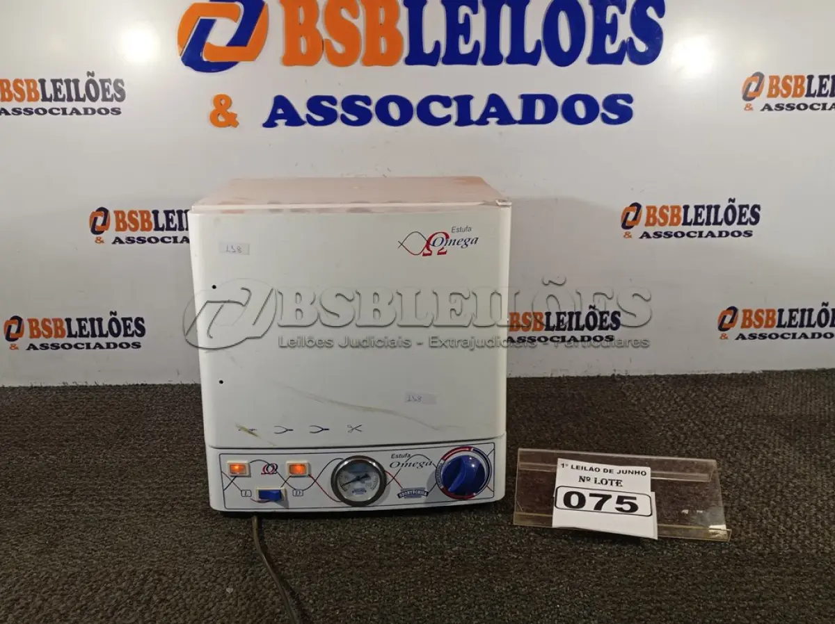 LOTE 075 - 01 ESTUFA PARA ESTERILIZAÇÃO ODONTÉCNICA MARCA OMEGA. (NO ESTADO) ATENÇÃO! FAZER A VISITAÇÃO ANTES DE ARREMATAR, NÃO SABEMOS SE FUNCIONA. LEILÃO NÃO TEM GARANTIA E NEM DEVOLUÇÃO, SUJEITO A POSSÍVEIS AVARIAS VISÍVEIS/OCULTAS E/OU AUSÊNCIA DE COMPONENTES.