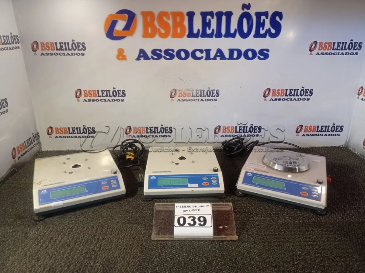 LOTE 039 - 03 BALANÇAS DIGITAL COM AVARIAS. (NO ESTADO) ATENÇÃO! FAZER A VISITAÇÃO ANTES DE ARREMATAR, NÃO SABEMOS SE FUNCIONA. LEILÃO NÃO TEM GARANTIA E NEM DEVOLUÇÃO, SUJEITO A POSSÍVEIS AVARIAS VISÍVEIS/OCULTAS E/OU AUSÊNCIA DE COMPONENTES.