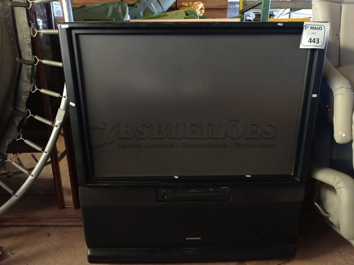 LOTE 443 - 01 PROJETOR MONITOR RECEIVER MODELO: SD-P4681 MARCA PIONNER 110V. (NO ESTADO) ATENÇÃO! FAZER A VISITAÇÃO ANTES DE ARREMATAR, NÃO SABEMOS SE FUNCIONA. LEILÃO NÃO TEM GARANTIA E NEM DEVOLUÇÃO, SUJEITO A POSSÍVEIS AVARIAS VISÍVEIS/OCULTAS E/OU AUSÊNCIA DE COMPONENTES.