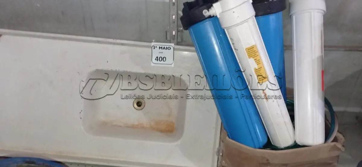 LOTE 400 - 01 PIA DE FIBRA E 04 FILTOS. (NO ESTADO) ATENÇÃO! FAZER A VISITAÇÃO ANTES DE ARREMATAR, NÃO SABEMOS SE FUNCIONA. LEILÃO NÃO TEM GARANTIA E NEM DEVOLUÇÃO, SUJEITO A POSSÍVEIS AVARIAS VISÍVEIS/OCULTAS E/OU AUSÊNCIA DE COMPONENTES.