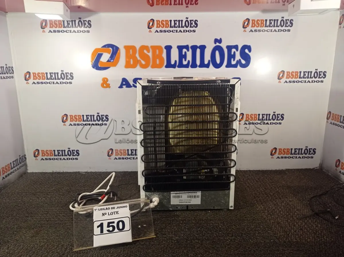 LOTE 150 - 01 PURIFICADOR DE ÁGUA MARCA MASTER FRIO 220V. (NO ESTADO) ATENÇÃO! FAZER A VISITAÇÃO ANTES DE ARREMATAR, NÃO SABEMOS SE FUNCIONA. LEILÃO NÃO TEM GARANTIA E NEM DEVOLUÇÃO, SUJEITO A POSSÍVEIS AVARIAS VISÍVEIS/OCULTAS E/OU AUSÊNCIA DE COMPONENTES.