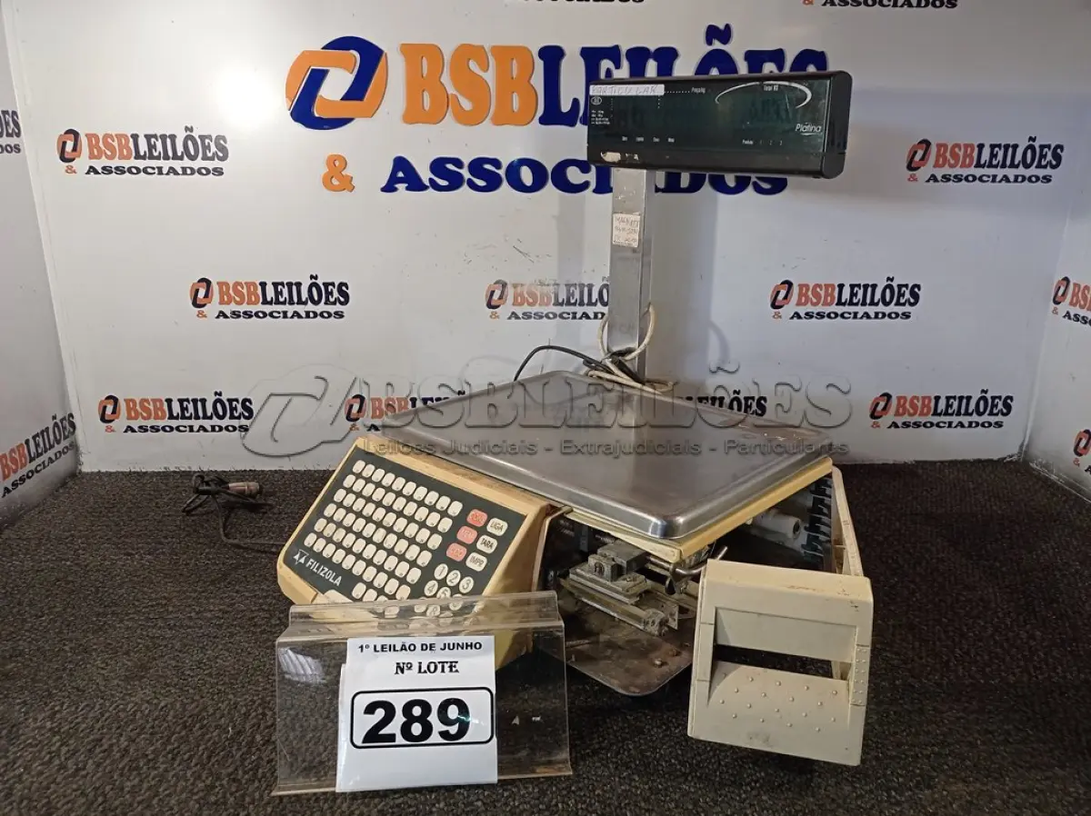 LOTE 289 - 01 BALANÇA COM CAPACIDADE MÁXIMA DE 15 KG MARCA FILIZOLA. (NO ESTADO) ATENÇÃO! FAZER A VISITAÇÃO ANTES DE ARREMATAR, NÃO SABEMOS SE FUNCIONA. LEILÃO NÃO TEM GARANTIA E NEM DEVOLUÇÃO, SUJEITO A POSSÍVEIS AVARIAS VISÍVEIS/OCULTAS E/OU AUSÊNCIA DE COMPONENTES.