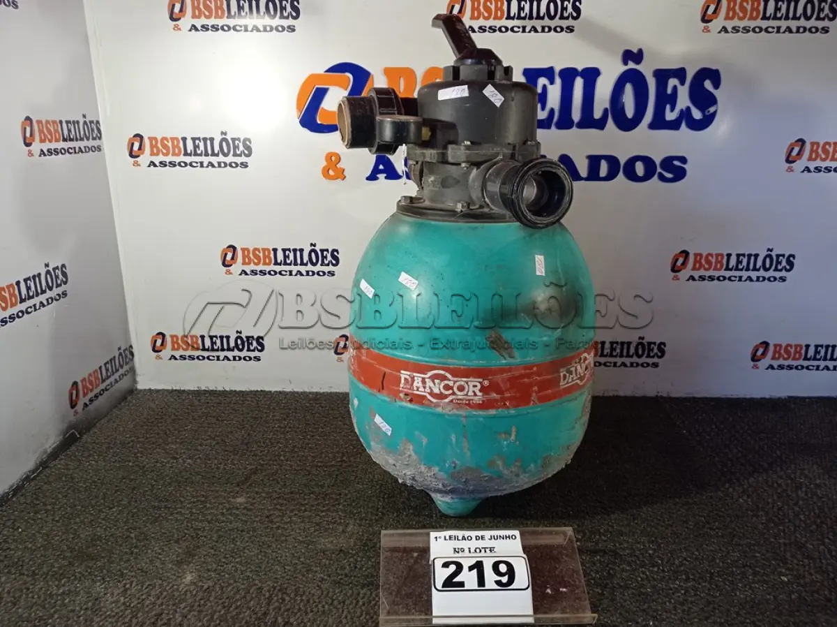 LOTE 219 - 01 FILTRO PARA PISCINA. (NO ESTADO) ATENÇÃO! FAZER A VISITAÇÃO ANTES DE ARREMATAR, NÃO SABEMOS SE FUNCIONA. LEILÃO NÃO TEM GARANTIA E NEM DEVOLUÇÃO, SUJEITO A POSSÍVEIS AVARIAS VISÍVEIS/OCULTAS E/OU AUSÊNCIA DE COMPONENTES.