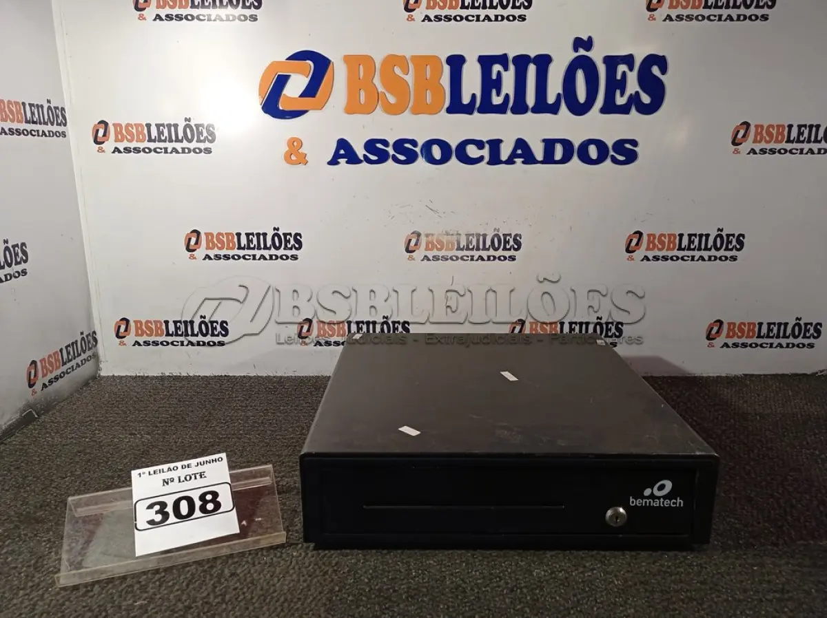 LOTE 308 - 01 CAIXA REGISTRADORA PARA DINHEIRO MANUAL. (NO ESTADO) ATENÇÃO! FAZER A VISITAÇÃO ANTES DE ARREMATAR, NÃO SABEMOS SE FUNCIONA. LEILÃO NÃO TEM GARANTIA E NEM DEVOLUÇÃO, SUJEITO A POSSÍVEIS AVARIAS VISÍVEIS/OCULTAS E/OU AUSÊNCIA DE COMPONENTES.