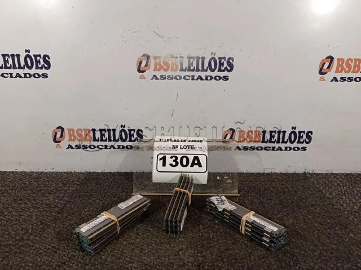LOTE 130 - 12 PENTES DE 8GB DE MEMÓRIA CADA PARA SERVIDOR DDR3.  (NO ESTADO) ATENÇÃO! FAZER A VISITAÇÃO ANTES DE ARREMATAR, NÃO SABEMOS SE FUNCIONA. LEILÃO NÃO TEM GARANTIA E NEM DEVOLUÇÃO, SUJEITO A POSSÍVEIS AVARIAS VISÍVEIS/OCULTAS E/OU AUSÊNCIA DE COMPONENTES.