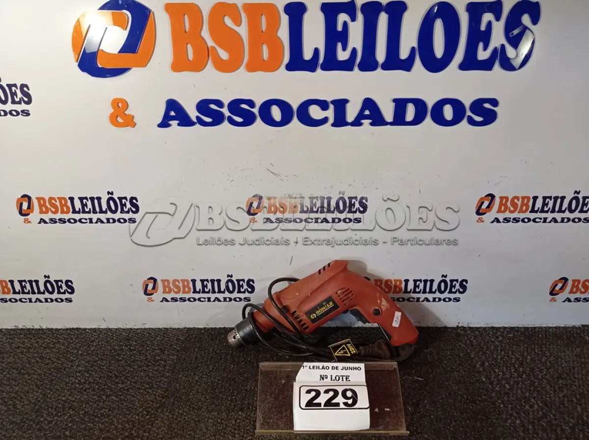 LOTE 229 - 01 PARAFUSADEIRA/FURADEIRA MARCA SCHUZ 220V. (NO ESTADO) ATENÇÃO! FAZER A VISITAÇÃO ANTES DE ARREMATAR, NÃO SABEMOS SE FUNCIONA. LEILÃO NÃO TEM GARANTIA E NEM DEVOLUÇÃO, SUJEITO A POSSÍVEIS AVARIAS VISÍVEIS/OCULTAS E/OU AUSÊNCIA DE COMPONENTES.