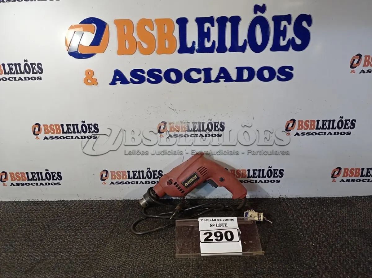 LOTE 290 - 01 PARAFUSADEIRA/FURADEIRA MARCA SCHUZ 220V. (NO ESTADO) ATENÇÃO! FAZER A VISITAÇÃO ANTES DE ARREMATAR, NÃO SABEMOS SE FUNCIONA. LEILÃO NÃO TEM GARANTIA E NEM DEVOLUÇÃO, SUJEITO A POSSÍVEIS AVARIAS VISÍVEIS/OCULTAS E/OU AUSÊNCIA DE COMPONENTES.