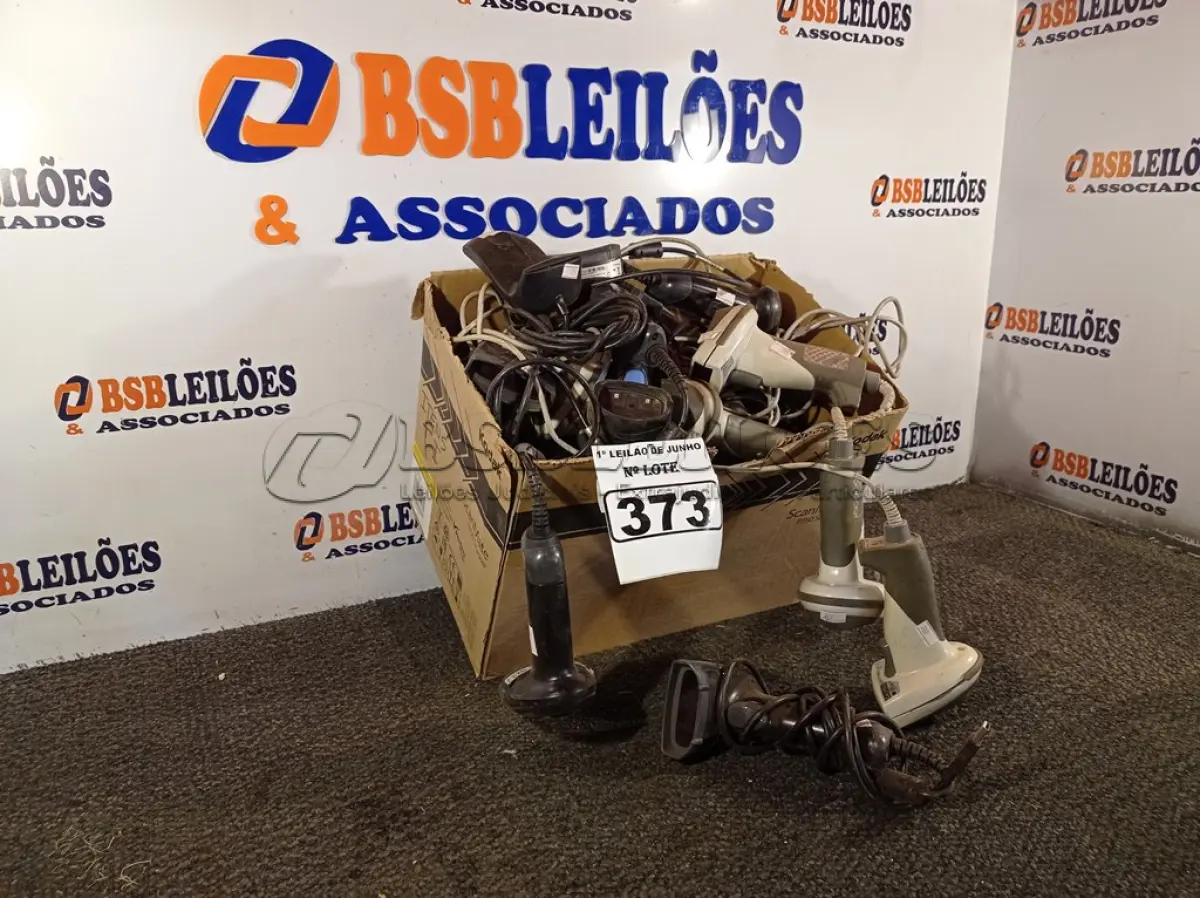 LOTE 373 - 01 LOTE COM DIVERSOS LEITORES DE CÓDIGO DE BARRAS. (NO ESTADO) ATENÇÃO! FAZER A VISITAÇÃO ANTES DE ARREMATAR, NÃO SABEMOS SE FUNCIONA. LEILÃO NÃO TEM GARANTIA E NEM DEVOLUÇÃO, SUJEITO A POSSÍVEIS AVARIAS VISÍVEIS/OCULTAS E/OU AUSÊNCIA DE COMPONENTES.