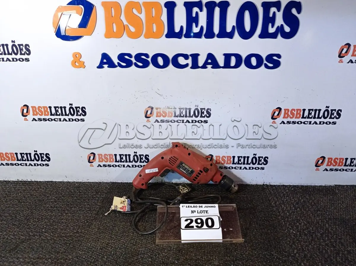 LOTE 290 - 01 PARAFUSADEIRA/FURADEIRA MARCA SCHUZ 220V. (NO ESTADO) ATENÇÃO! FAZER A VISITAÇÃO ANTES DE ARREMATAR, NÃO SABEMOS SE FUNCIONA. LEILÃO NÃO TEM GARANTIA E NEM DEVOLUÇÃO, SUJEITO A POSSÍVEIS AVARIAS VISÍVEIS/OCULTAS E/OU AUSÊNCIA DE COMPONENTES.