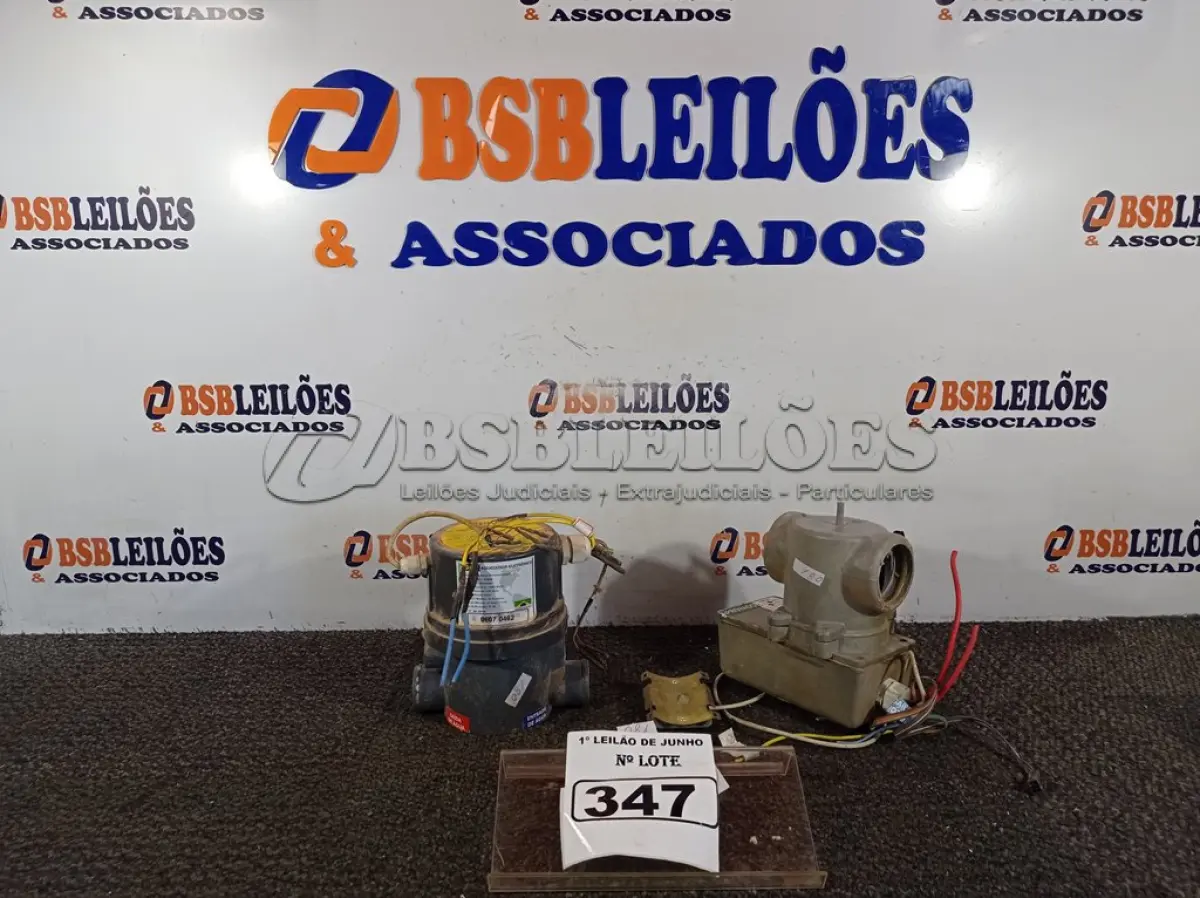 LOTE 347 - 02 AQUECEDORES PARA BANHEIRA. (NO ESTADO) ATENÇÃO! FAZER A VISITAÇÃO ANTES DE ARREMATAR, NÃO SABEMOS SE FUNCIONA. LEILÃO NÃO TEM GARANTIA E NEM DEVOLUÇÃO, SUJEITO A POSSÍVEIS AVARIAS VISÍVEIS/OCULTAS E/OU AUSÊNCIA DE COMPONENTES.