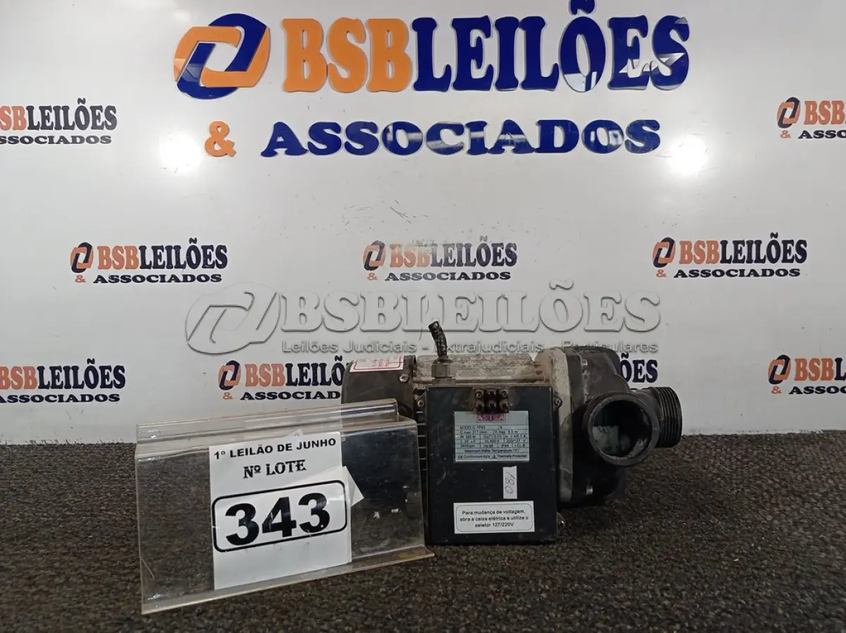 LOTE 343 - 01 MOTO BOMBA, MODELO: YP63 MARCA ASTRA MONOFÁSICO COM AVARIAS.  (NO ESTADO) ATENÇÃO! FAZER A VISITAÇÃO ANTES DE ARREMATAR, NÃO SABEMOS SE FUNCIONA. LEILÃO NÃO TEM GARANTIA E NEM DEVOLUÇÃO, SUJEITO A POSSÍVEIS AVARIAS VISÍVEIS/OCULTAS E/OU AUSÊNCIA DE COMPONENTES.