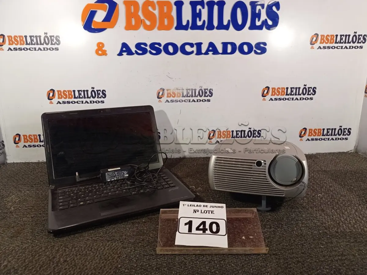 LOTE 140 - 01 PROJETOR MULTIMIDIA MARCA INFOCUS E 01 NOTEBOOK STI SEM BATERIA COM FONTE PARA RETIRADA DE PEÇAS. (NO ESTADO) ATENÇÃO! FAZER A VISITAÇÃO ANTES DE ARREMATAR, NÃO SABEMOS SE FUNCIONA. LEILÃO NÃO TEM GARANTIA E NEM DEVOLUÇÃO, SUJEITO A POSSÍVEIS AVARIAS VISÍVEIS/OCULTAS E/OU AUSÊNCIA DE COMPONENTES.