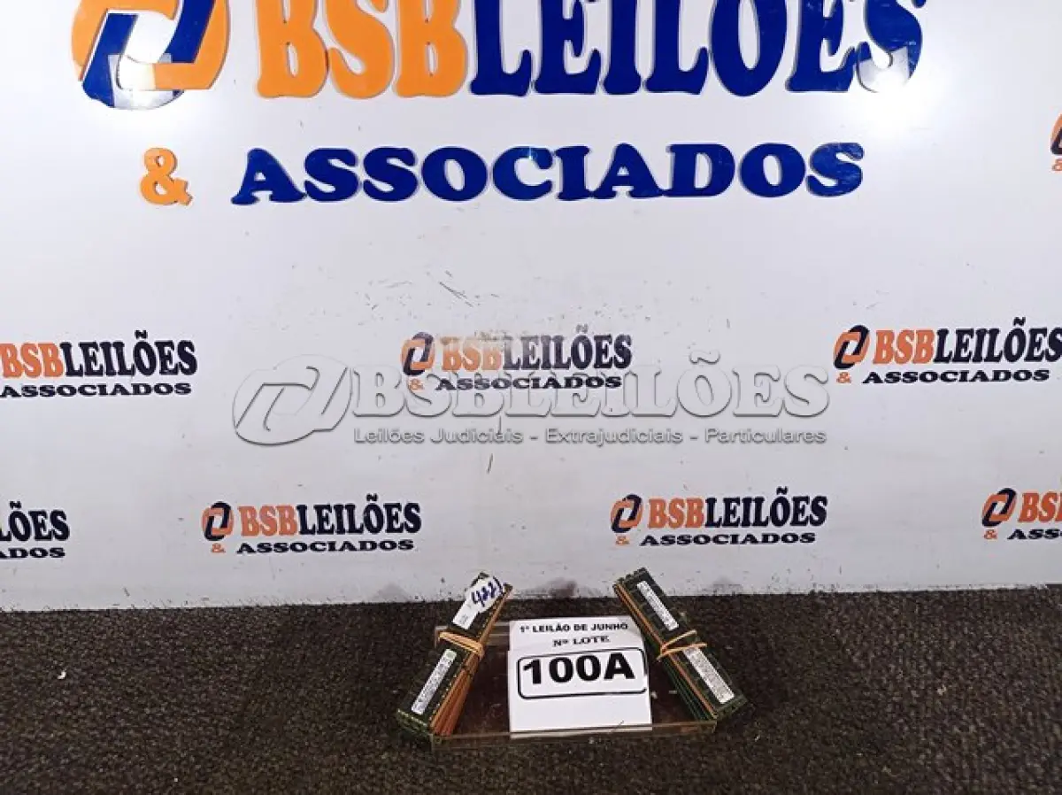 LOTE 100 - 12 PENTES DE MEMORIAS PARA SERVIDORES DE 8GB CADA DDR3. (NO ESTADO) ATENÇÃO! FAZER A VISITAÇÃO ANTES DE ARREMATAR, NÃO SABEMOS SE FUNCIONA. LEILÃO NÃO TEM GARANTIA E NEM DEVOLUÇÃO, SUJEITO A POSSÍVEIS AVARIAS VISÍVEIS/OCULTAS E/OU AUSÊNCIA DE COMPONENTES.