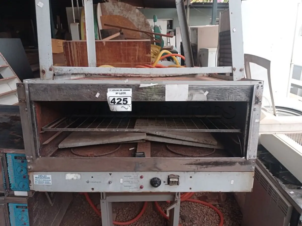 LOTE 425 - 01 SUCATA DE FORNO INDUSTRIAL. (NO ESTADO) ATENÇÃO! FAZER A VISITAÇÃO ANTES DE ARREMATAR, NÃO SABEMOS SE FUNCIONA. LEILÃO NÃO TEM GARANTIA E NEM DEVOLUÇÃO, SUJEITO A POSSÍVEIS AVARIAS VISÍVEIS/OCULTAS E/OU AUSÊNCIA DE COMPONENTES.