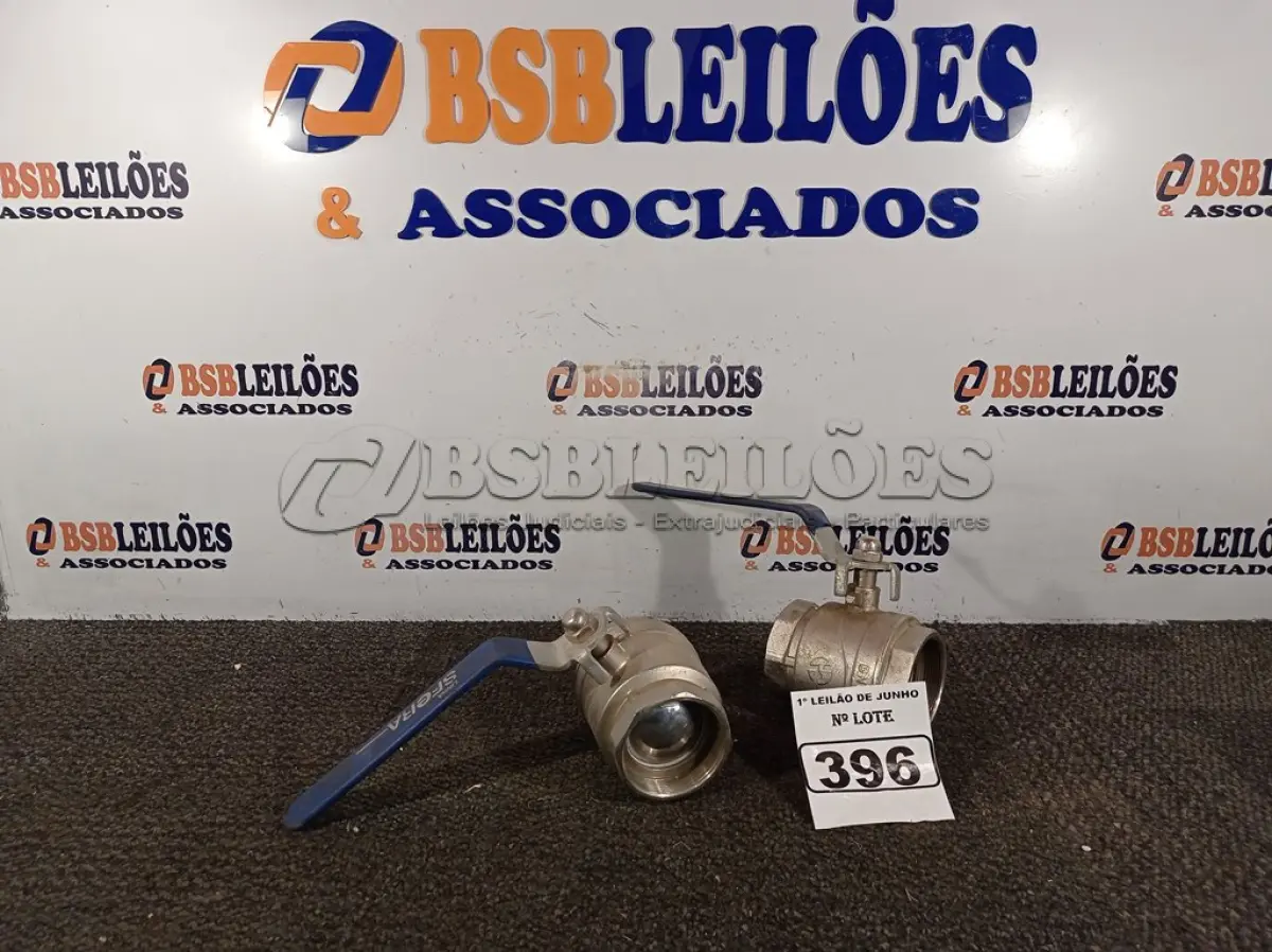 LOTE 396 - 02 REGISTROS DE ÁGUA. (NO ESTADO) ATENÇÃO! FAZER A VISITAÇÃO ANTES DE ARREMATAR, NÃO SABEMOS SE FUNCIONA. LEILÃO NÃO TEM GARANTIA E NEM DEVOLUÇÃO, SUJEITO A POSSÍVEIS AVARIAS VISÍVEIS/OCULTAS E/OU AUSÊNCIA DE COMPONENTES.