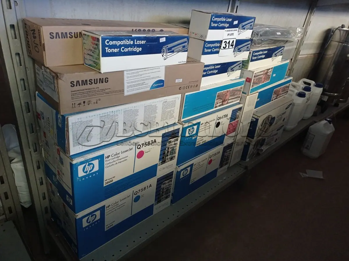 LOTE 314 - 01 LOTE COM TONNER’S MARCAS HP E SAMSUNG. (NO ESTADO) ATENÇÃO! FAZER A VISITAÇÃO ANTES DE ARREMATAR, NÃO SABEMOS SE FUNCIONA. LEILÃO NÃO TEM GARANTIA E NEM DEVOLUÇÃO, SUJEITO A POSSÍVEIS AVARIAS VISÍVEIS/OCULTAS E/OU AUSÊNCIA DE COMPONENTES.