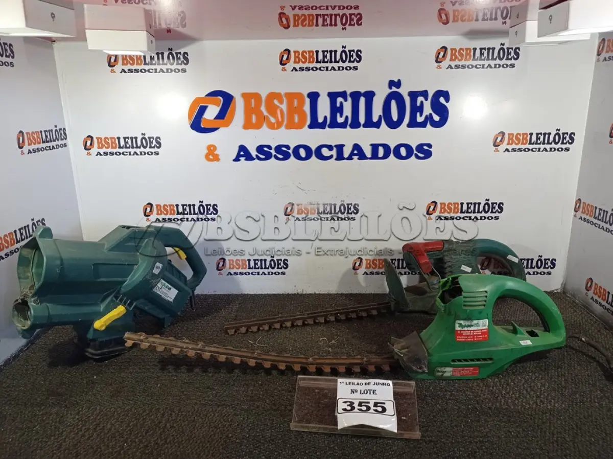 LOTE 355 - 02 APARADORES DE CERCA ELÉTRICA COM AVARIAS E 01 SUCATA DE SOPRADOR. (NO ESTADO) ATENÇÃO! FAZER A VISITAÇÃO ANTES DE ARREMATAR, NÃO SABEMOS SE FUNCIONA. LEILÃO NÃO TEM GARANTIA E NEM DEVOLUÇÃO, SUJEITO A POSSÍVEIS AVARIAS VISÍVEIS/OCULTAS E/OU AUSÊNCIA DE COMPONENTES.