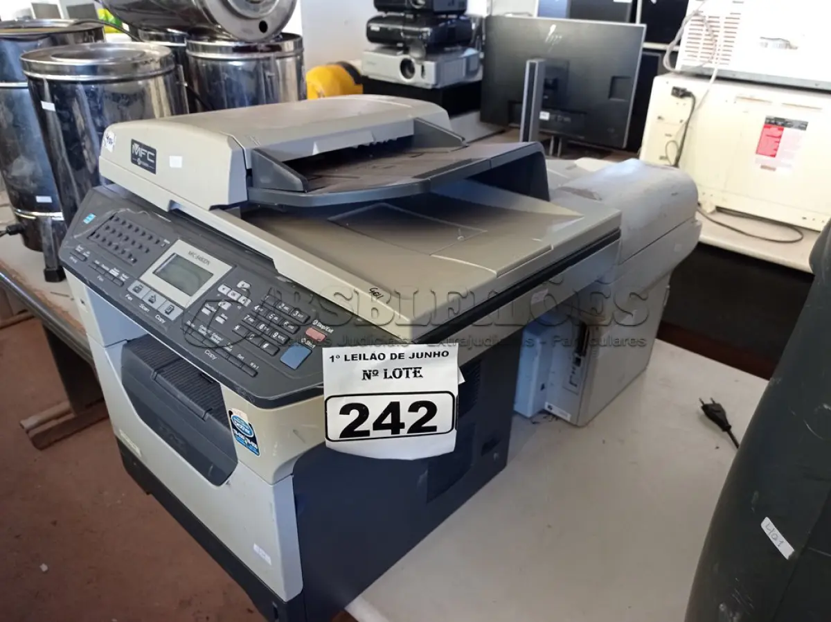 LOTE 242 - 02 IMPRESSORAS MULTIFUNCIONAL, SENDO 01 MARCA SAMSUNG E 01 MARCA BROTHER. (NO ESTADO) ATENÇÃO! FAZER A VISITAÇÃO ANTES DE ARREMATAR, NÃO SABEMOS SE FUNCIONA. LEILÃO NÃO TEM GARANTIA E NEM DEVOLUÇÃO, SUJEITO A POSSÍVEIS AVARIAS VISÍVEIS/OCULTAS E/OU AUSÊNCIA DE COMPONENTES.