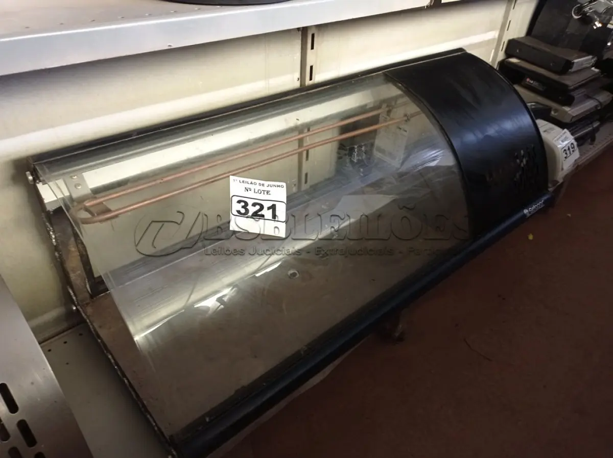 LOTE 321 - 01 ESTUFA REFRIGERADA, MODELO: VGRB-120/160/210 MARCA GELOPAR. (NO ESTADO) ATENÇÃO! FAZER A VISITAÇÃO ANTES DE ARREMATAR, NÃO SABEMOS SE FUNCIONA. LEILÃO NÃO TEM GARANTIA E NEM DEVOLUÇÃO, SUJEITO A POSSÍVEIS AVARIAS VISÍVEIS/OCULTAS E/OU AUSÊNCIA DE COMPONENTES.